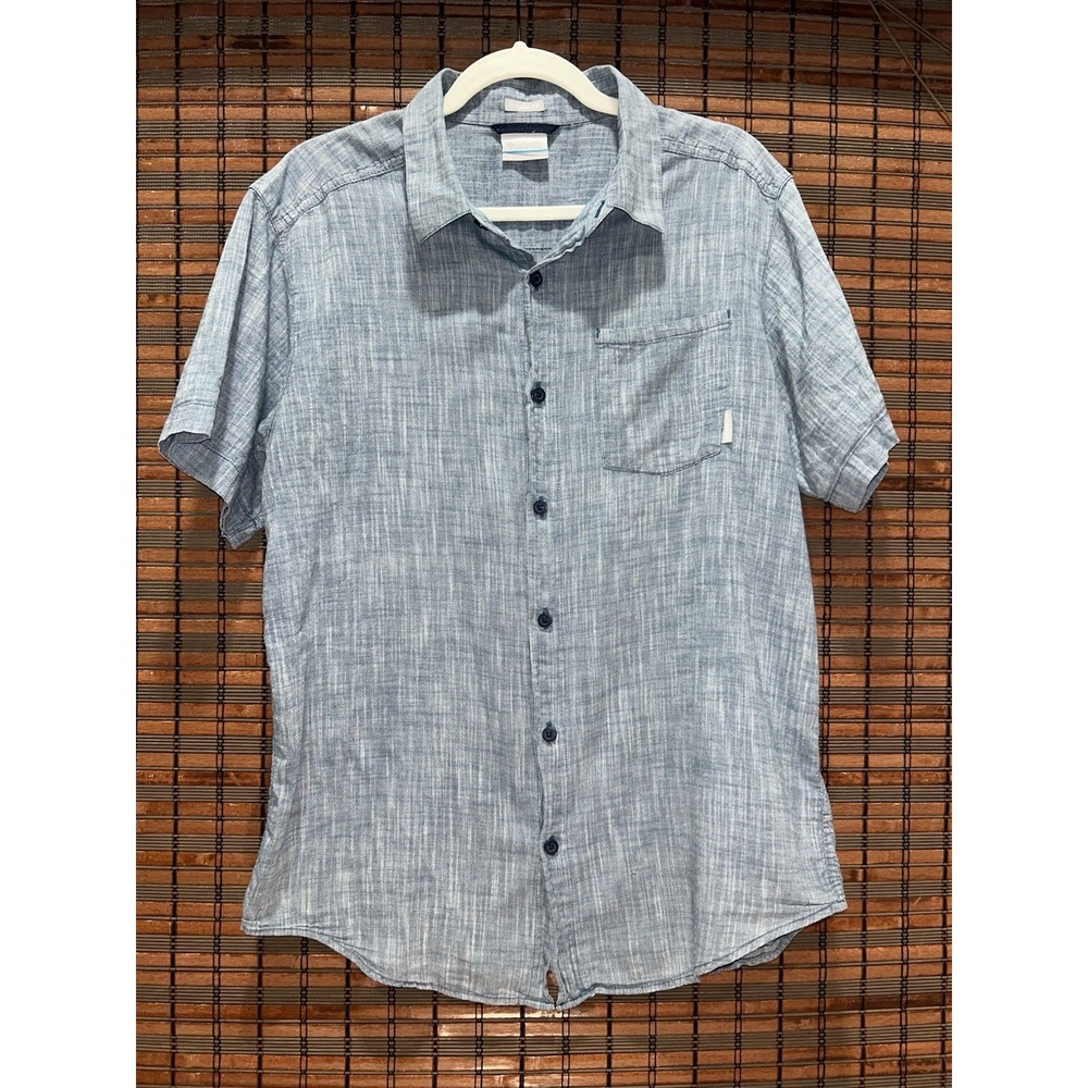 Columbia Men's Short Sleeve, Regular Fit Chambray Button Down‎ Size Medium